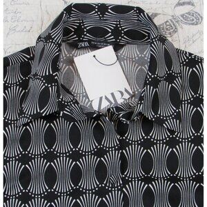 NWT ZARA Women's size Medium Black and Cream geometric Long Slv Button Blouse